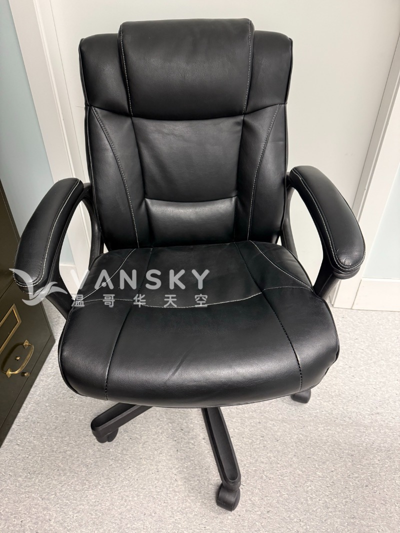 250625121122_Chair 1 Old.jpg